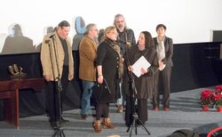 julia2_250x154_crop_478b24840a