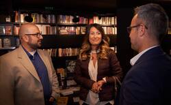 kris08_250x154_crop_478b24840a