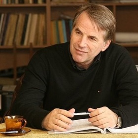 boiko-iliev-theatre-art-bg_280x280_crop_478b24840a