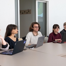 011_280x280_crop_478b24840a