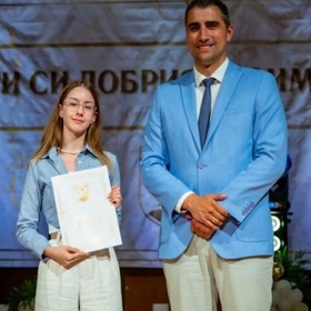 016_280x280_crop_478b24840a