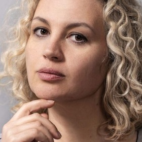 silviq-atipova-alumni-v-dnevnik_280x280_crop_478b24840a