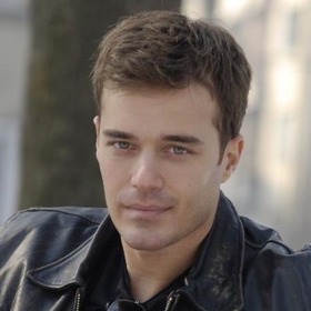 niki-elle-bg_280x280_crop_478b24840a