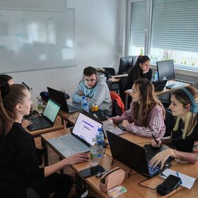 ra-den2-stiliyan221-1536x1024-1_280x280_crop_478b24840a