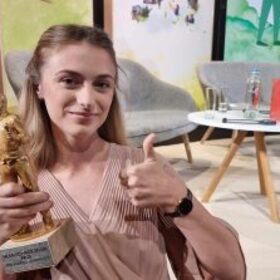 antonina-lozanova-nagrada-4-e1697549367135-300x223_280x280_crop_478b24840a