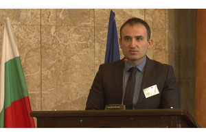 aleksandur-oskar_300x200_crop_478b24840a