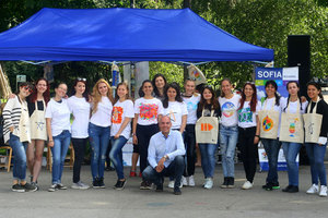 uchenici-i-studenti-artofadvertising-net_300x200_crop_478b24840a
