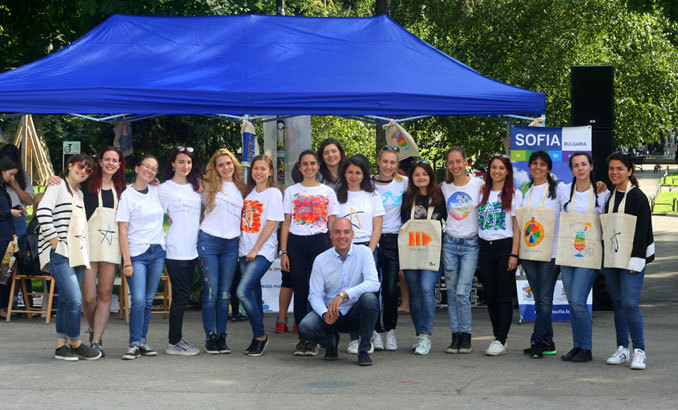 uchenici-i-studenti-artofadvertising-net_678x410_crop_478b24840a