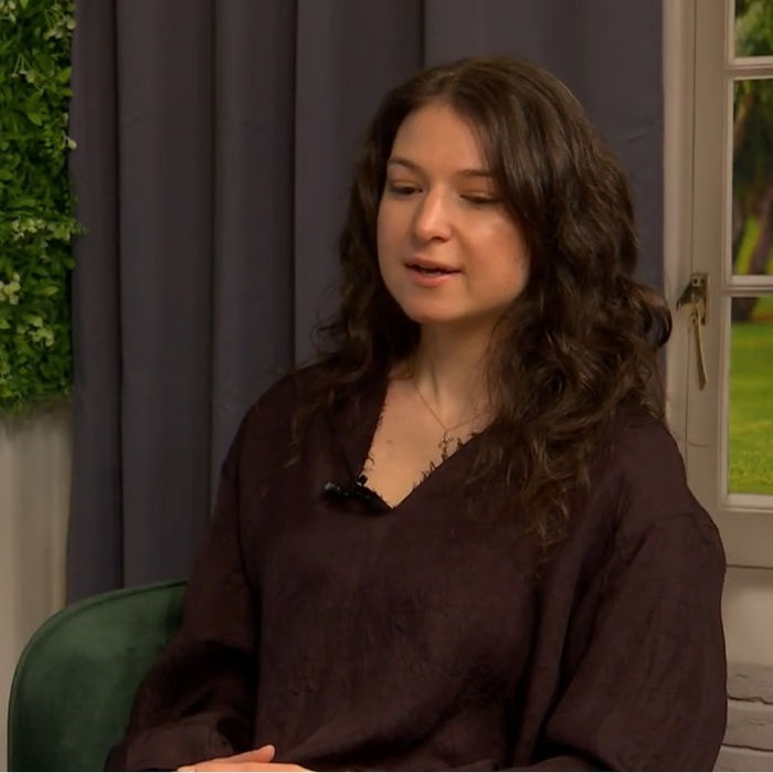 kalina-nikolova-alma-mater-tv_700x700_crop_478b24840a