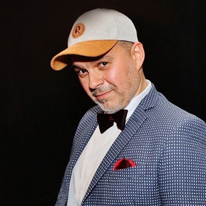 dilian-markov-ffawards-net_700x700_crop_478b24840a