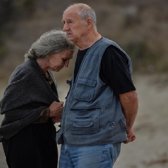 zlatna-rozaa-ploshtadslaveikov_700x700_crop_478b24840a