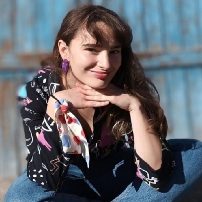 17yoana-arnaudova-viapontika-com_700x700_crop_478b24840a