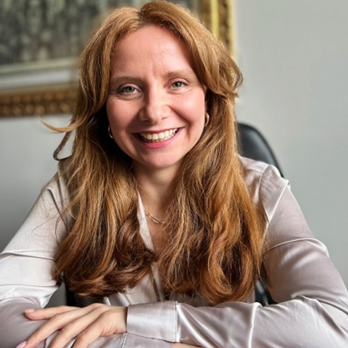 mihaela-kamisheva-vesti-bg_700x700_crop_478b24840a