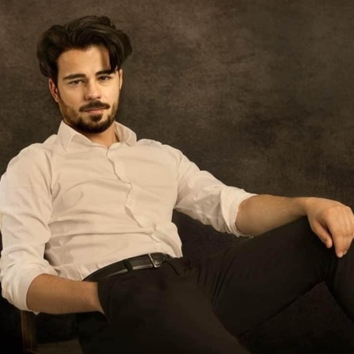 vladimir-mastikov-fb-str-teatralna-shkola-ulii_700x700_crop_478b24840a