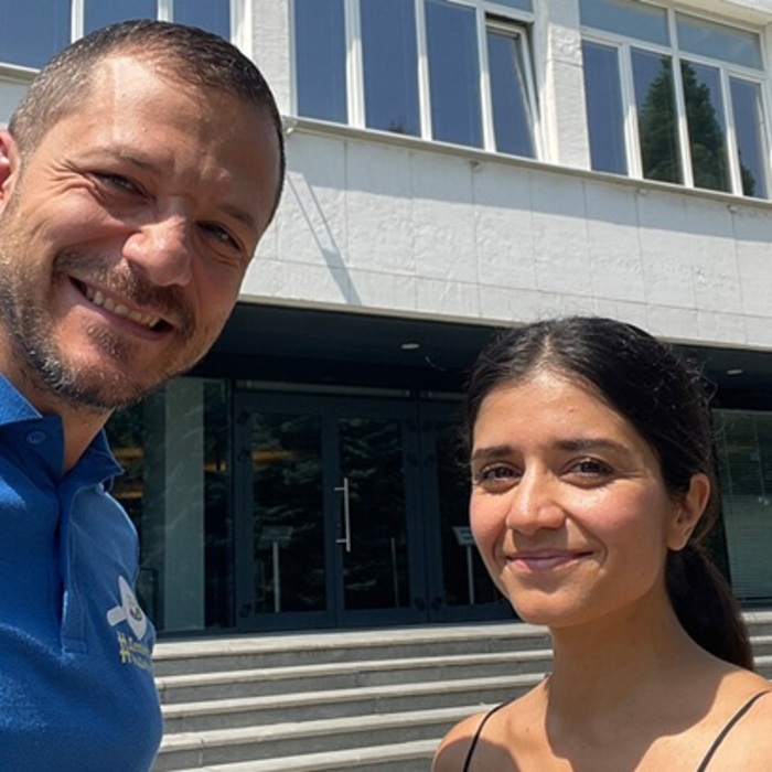 003-offnews_700x700_crop_478b24840a