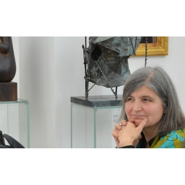 010-nivelina-popova-nbu_700x700_crop_478b24840a