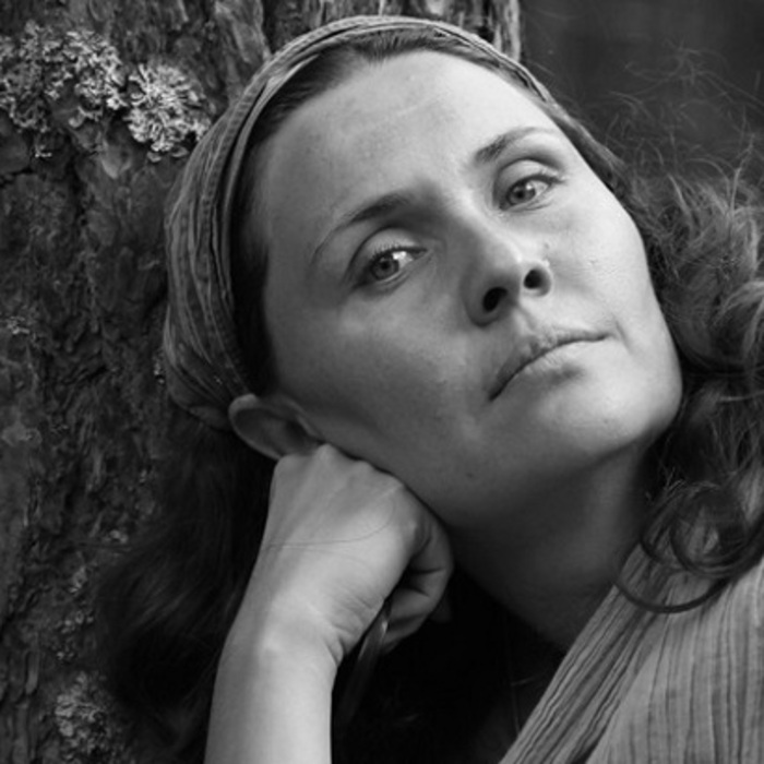 lilqna-dvorqnova-classa-bg_700x700_crop_478b24840a