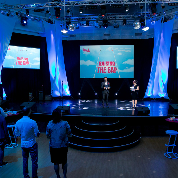 3-o0-a7438_700x700_crop_478b24840a