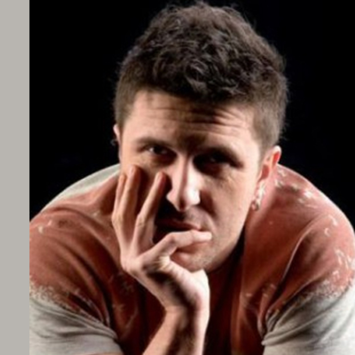 blatecki-hotnews-bg_700x700_crop_478b24840a