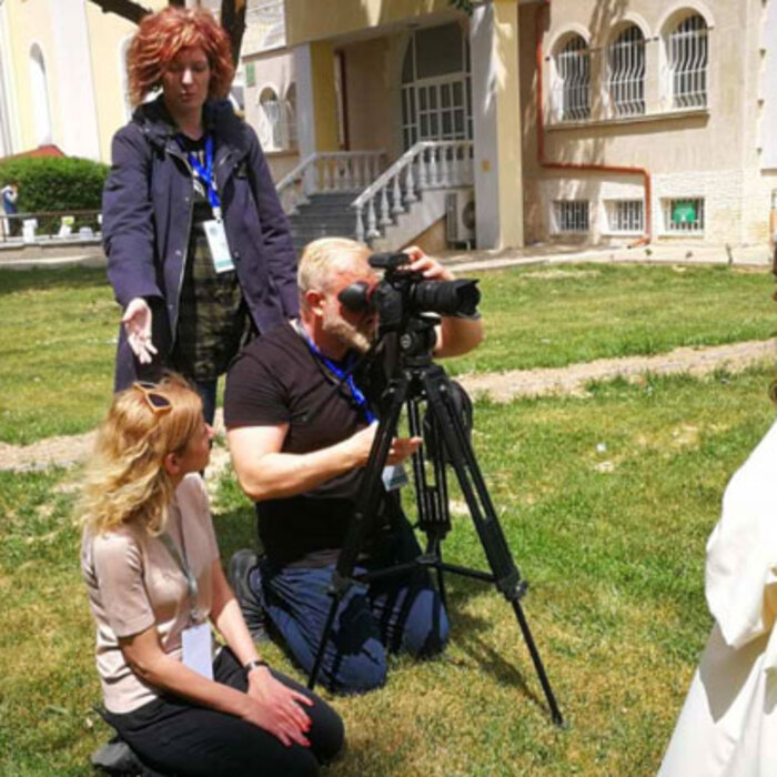 da-sreshnesh-papa-francisk-bnt_700x700_crop_478b24840a