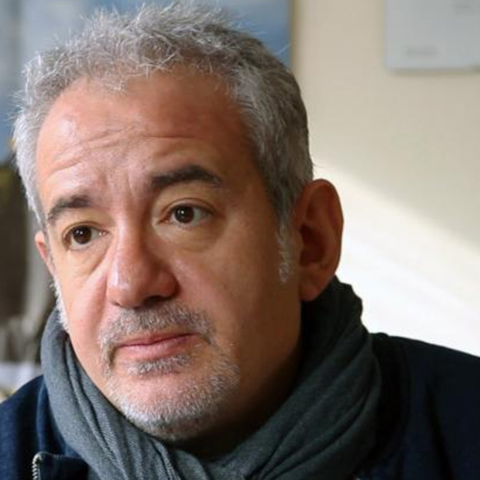 stefan-komandarev-monitor_700x700_crop_478b24840a