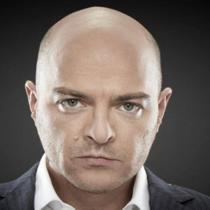 yosif-shamly-iwoman-bg_700x700_crop_478b24840a