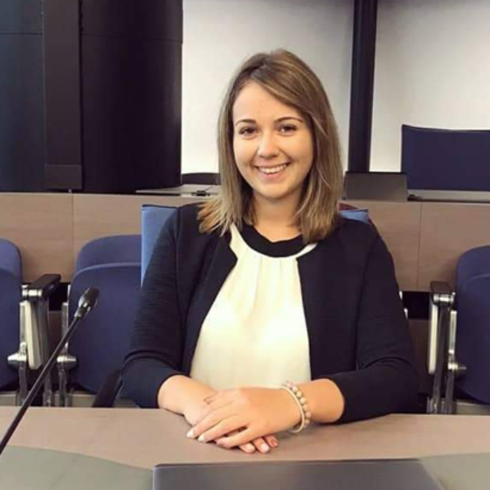 aliq-kazandjieva-faragency-bg_700x700_crop_478b24840a