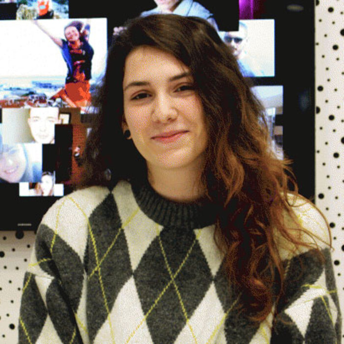 polq-hristova_700x700_crop_478b24840a