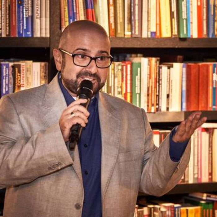 017_700x700_crop_478b24840a