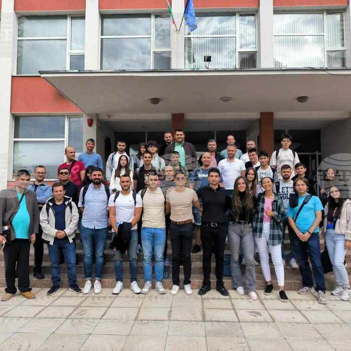 391736893-354768817115739-7022539178684580305-n_700x700_crop_478b24840a