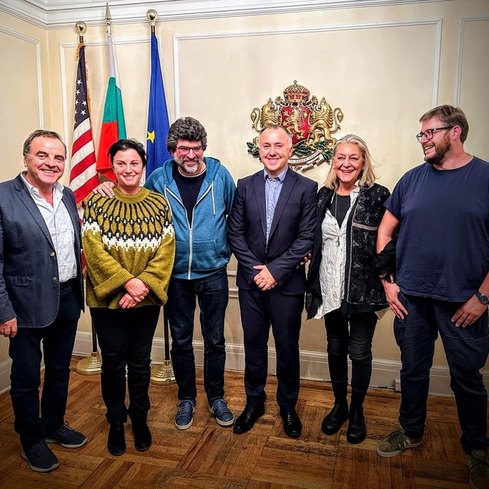 398661157-1965706983805560-2674607150556591770-n_700x700_crop_478b24840a