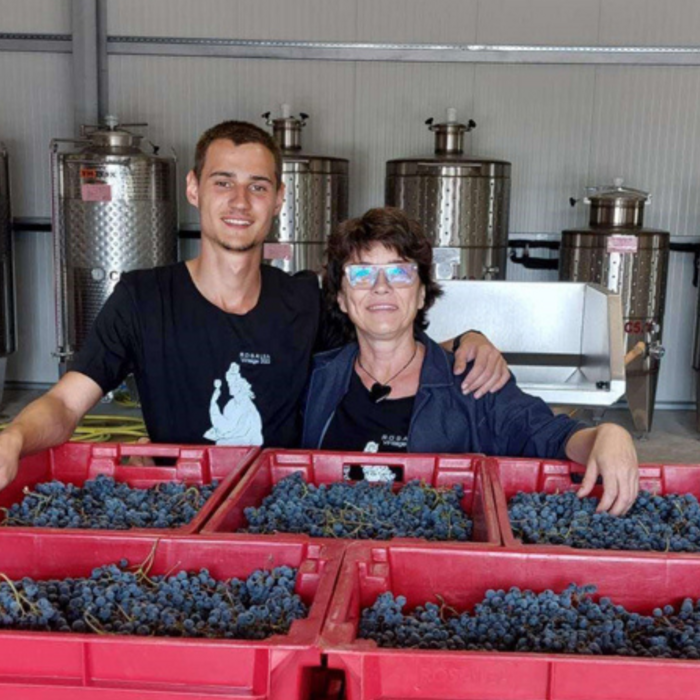 wine_700x700_crop_478b24840a