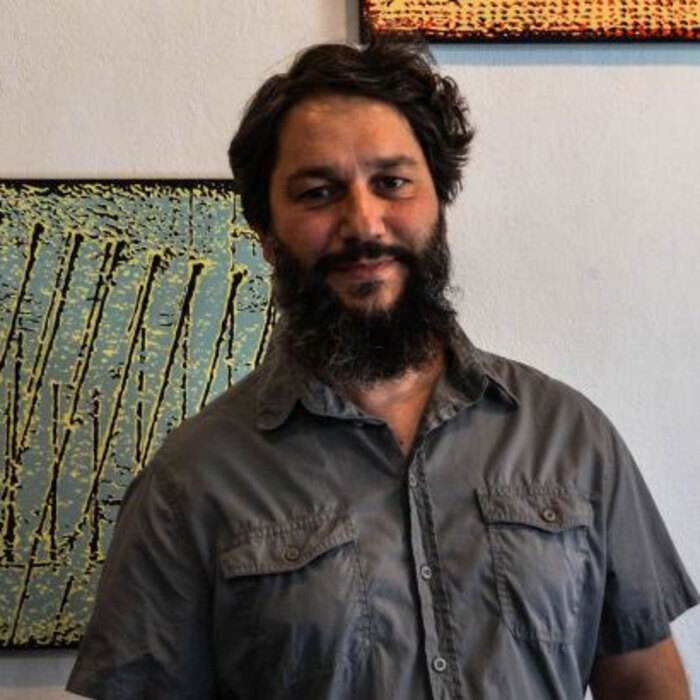 alexander-vulchev-pod-mosta_700x700_crop_478b24840a