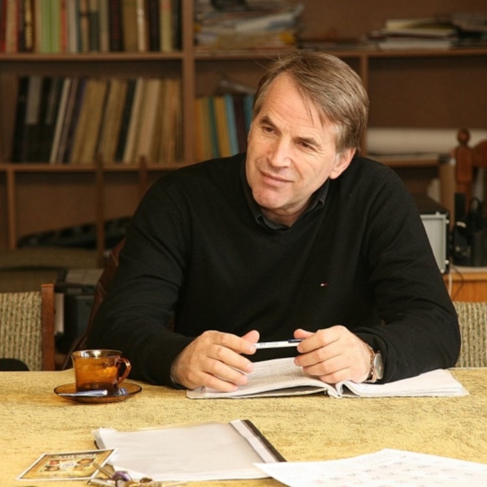 boiko-iliev-theatre-art-bg_700x700_crop_478b24840a