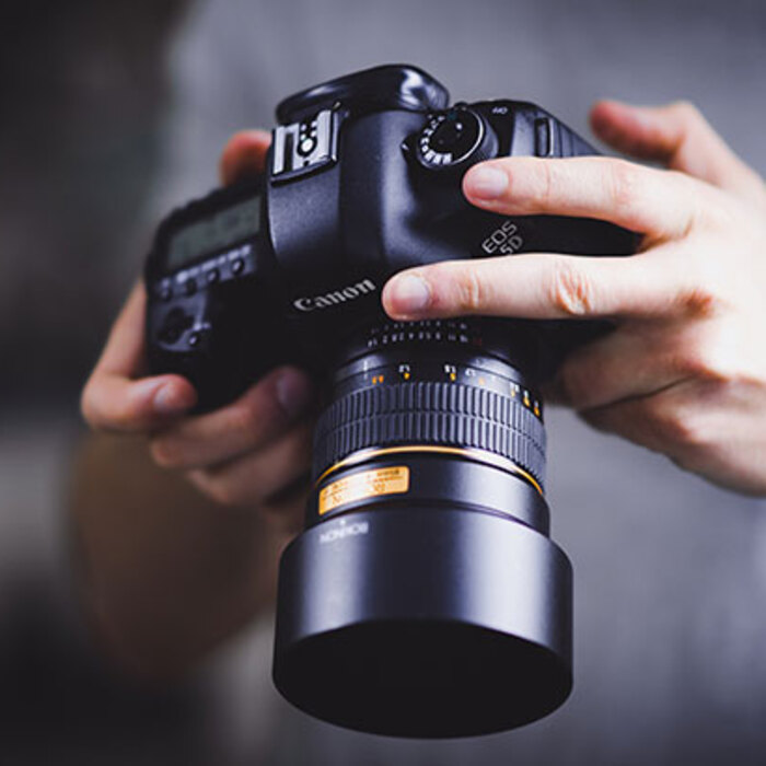 photography-unsplash_700x700_crop_478b24840a