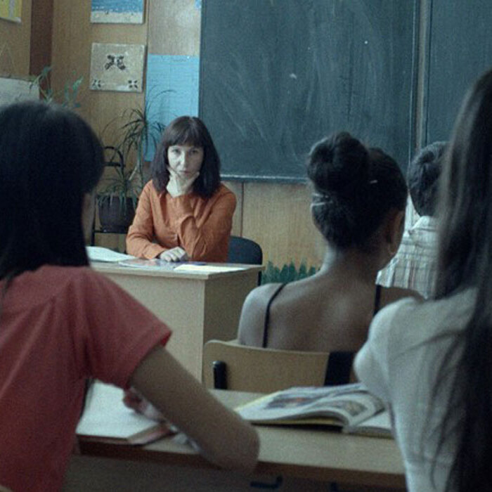 movie-main-2403-48-1_700x700_crop_478b24840a