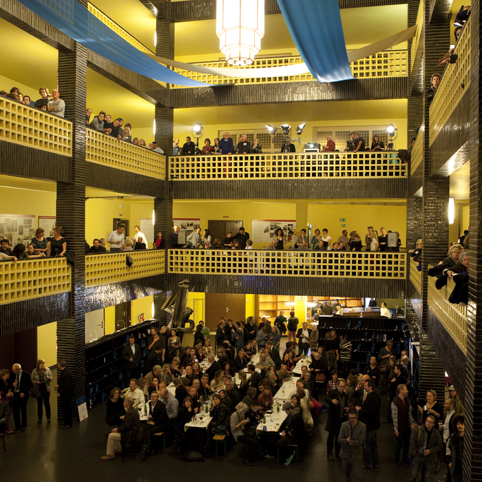 jk06_700x700_crop_478b24840a