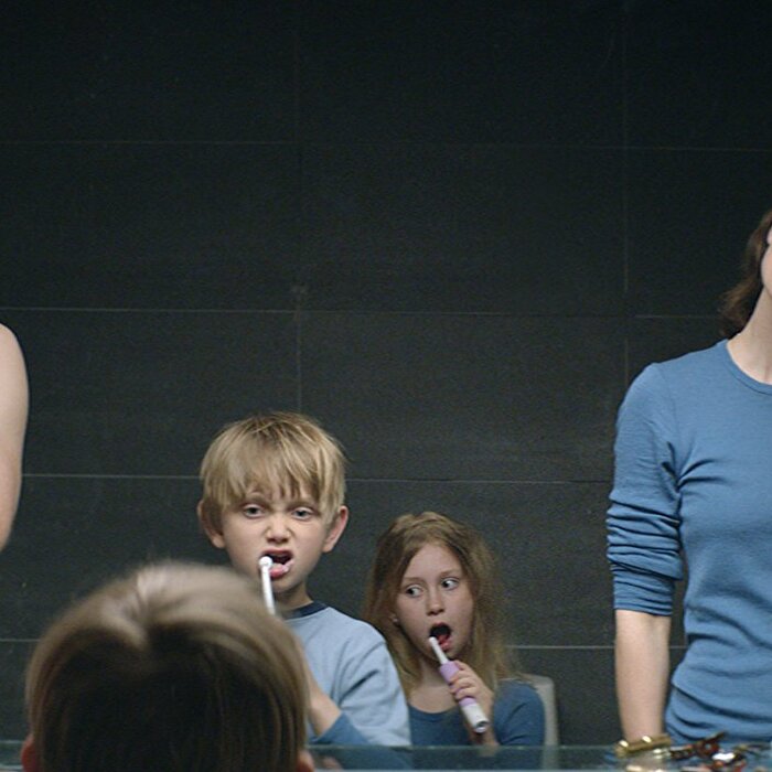 roece01_700x700_crop_478b24840a