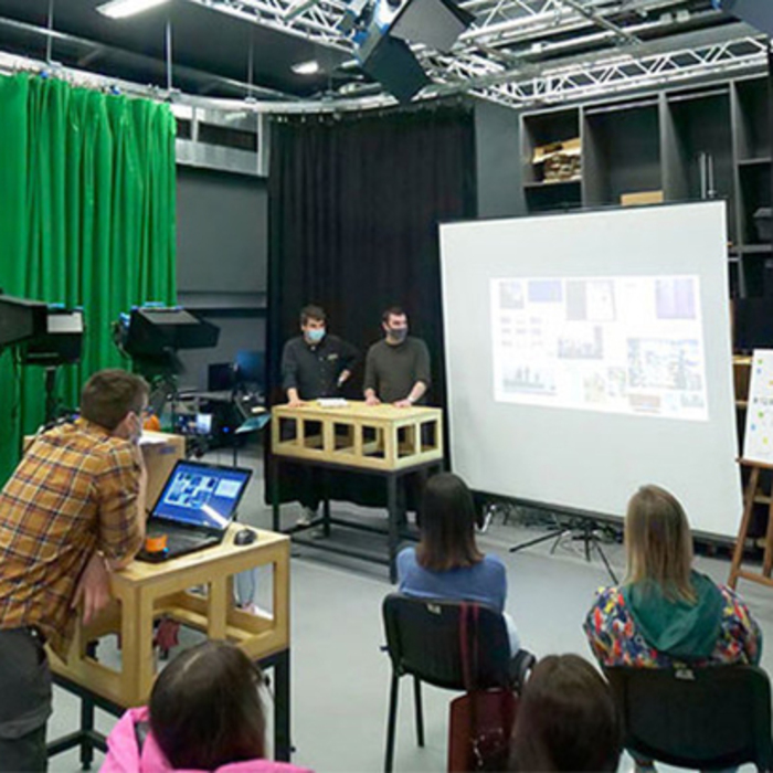 projects3-1050x399-crop-478b24840a_700x700_crop_478b24840a