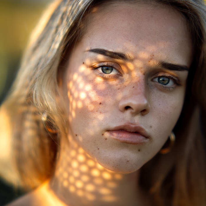 yoan-bonev-nbu-portret3_700x700_crop_478b24840a