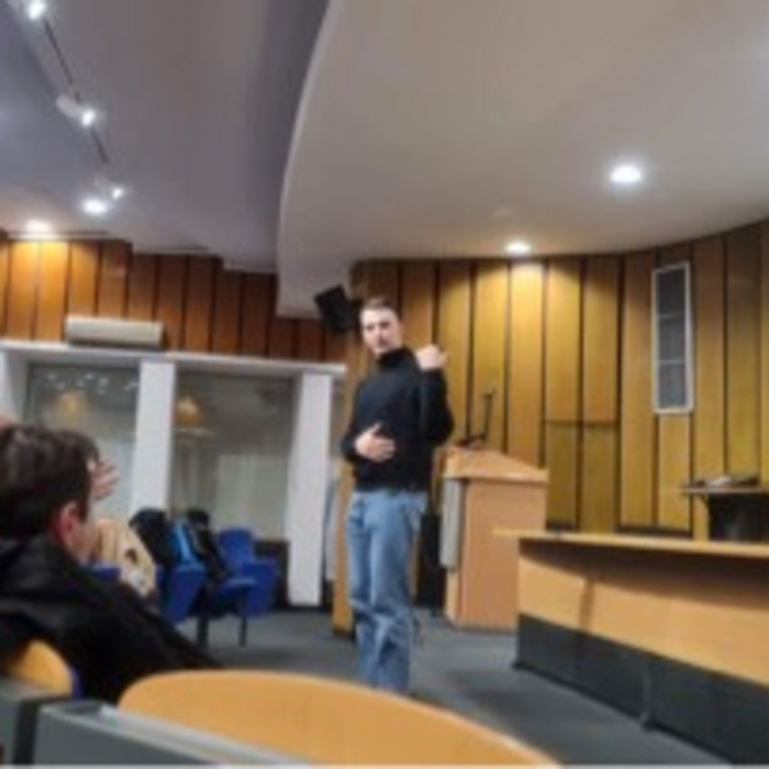 46-c0316-c-8-dc9-45-a3-be4-e-f64545707-bd9_700x700_crop_478b24840a